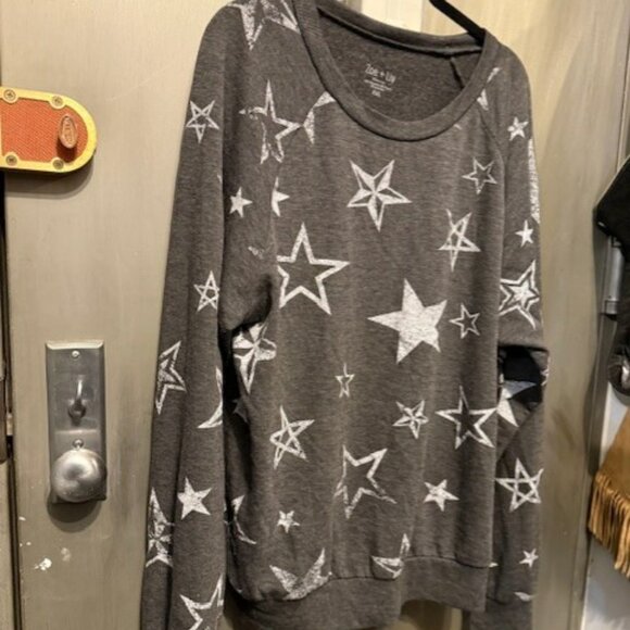 Grey & White Star Raglan Sweatshirt - NWOT - Picture 8 of 16